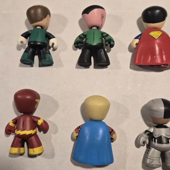 Mezco Mini Mez-Itz DC Comics Figure Lot - 15 Figures Inc. Rare Variants & Batman - Picture 15 of 16